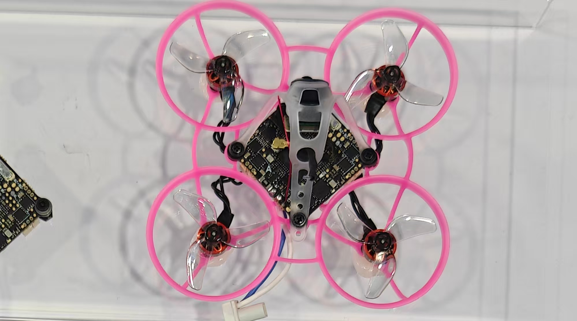Jak vybrat objektiv FPV pro slabé osvětlení: F1,0 vs IR
